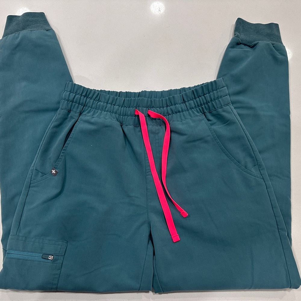 Figs Zamora jogger pants . Hydrogen . XS